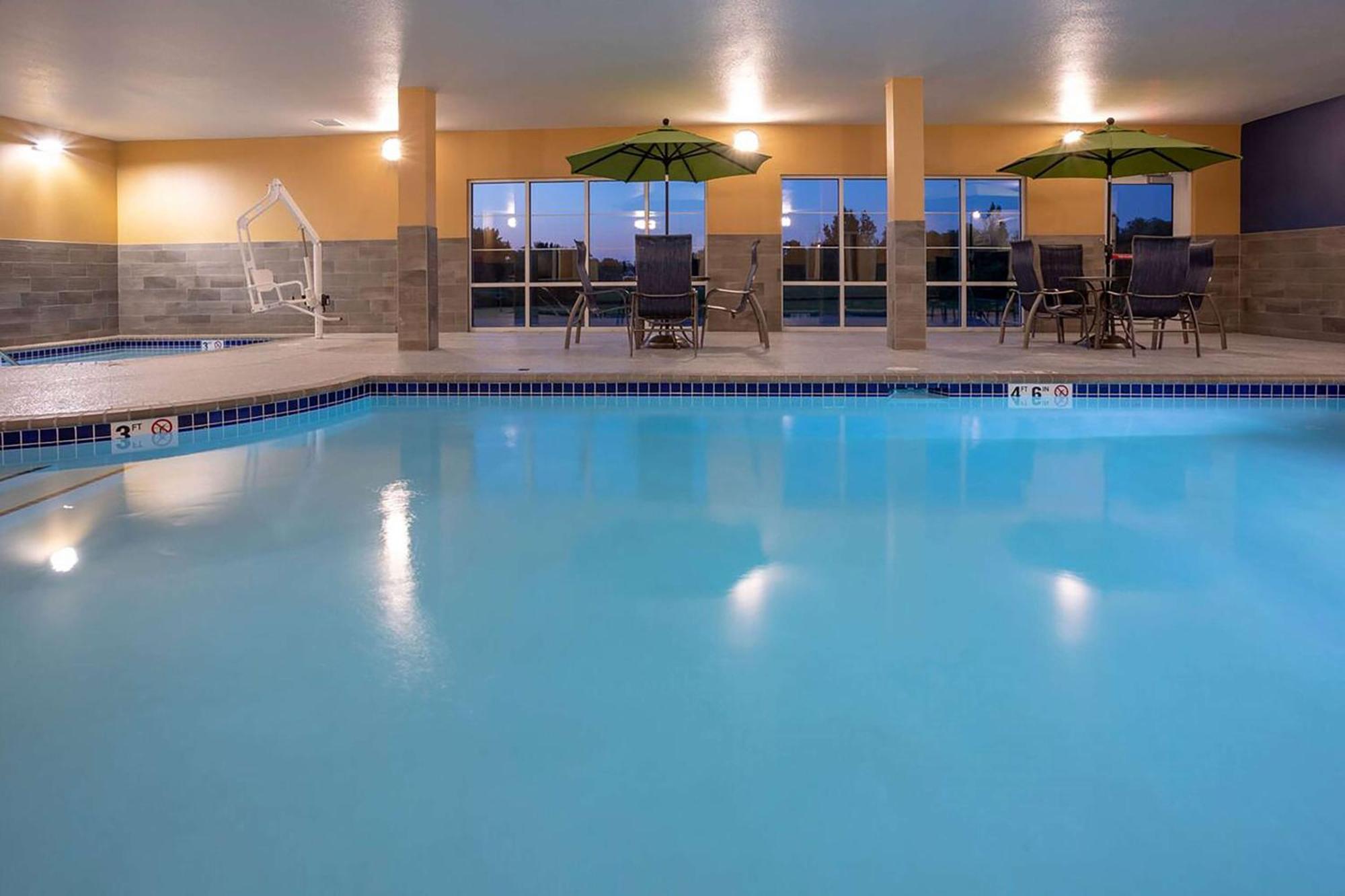 Little Crow Resort & Conference, Trademark By Wyndham Spicer Luaran gambar